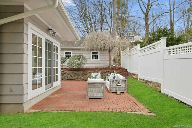 92 Walworth Avenue, Scarsdale, NY 10583