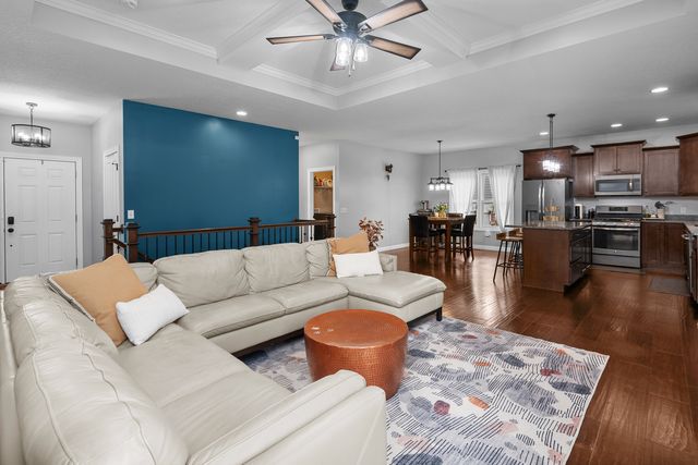 510 Pinehurst Drive, Eldridge, IA 52748