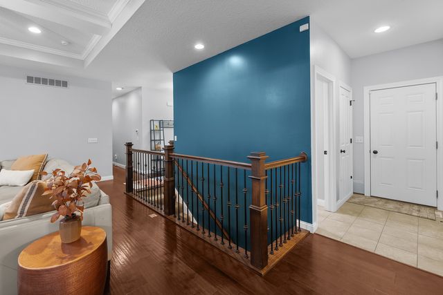 510 Pinehurst Drive, Eldridge, IA 52748