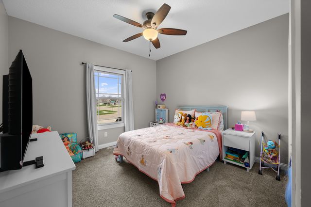 510 Pinehurst Drive, Eldridge, IA 52748