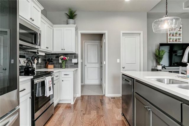 19701 W 198th Court, Spring Hill, KS 66083