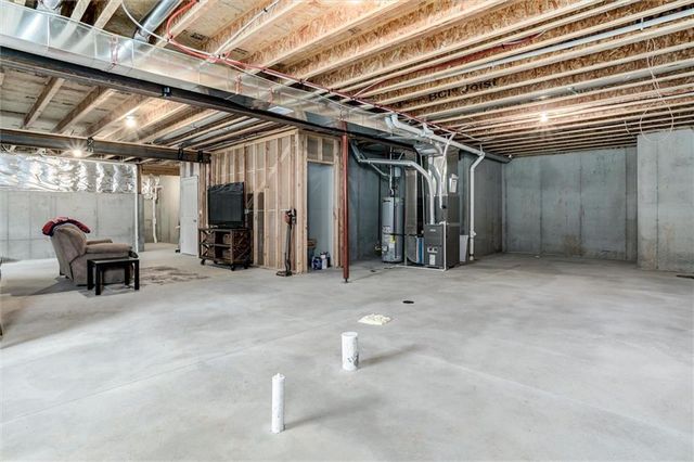 19701 W 198th Court, Spring Hill, KS 66083