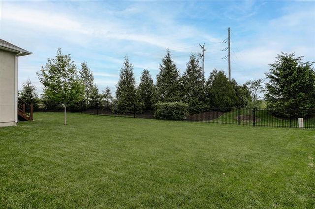 19701 W 198th Court, Spring Hill, KS 66083