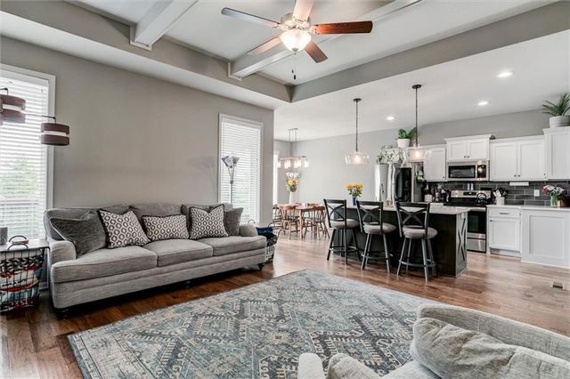 19701 W 198th Court, Spring Hill, KS 66083