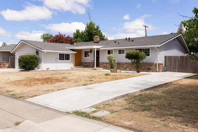 4537 Engle Rd, Sacramento, CA 95821