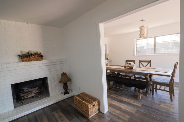 4537 Engle Rd, Sacramento, CA 95821