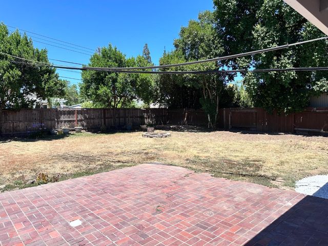 4537 Engle Rd, Sacramento, CA 95821