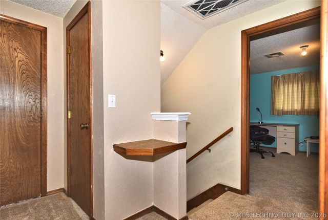 316 Redbud Court, Sand Springs, OK 74063