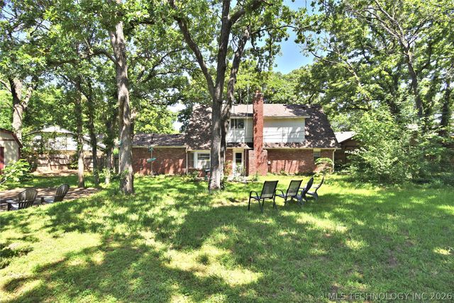 316 Redbud Court, Sand Springs, OK 74063