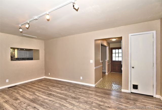 316 Redbud Court, Sand Springs, OK 74063