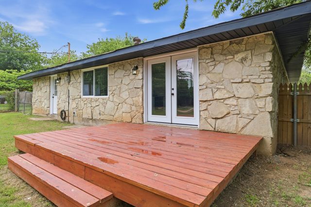 309 Kessler Drive, Granbury, TX 76048