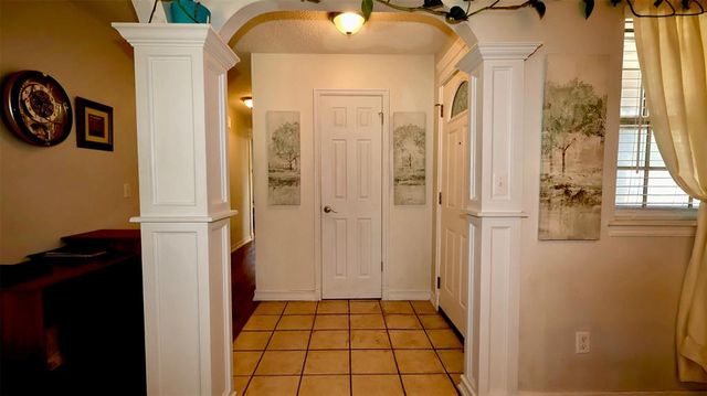 7613 NW 28th Street, Bethany, OK 73008