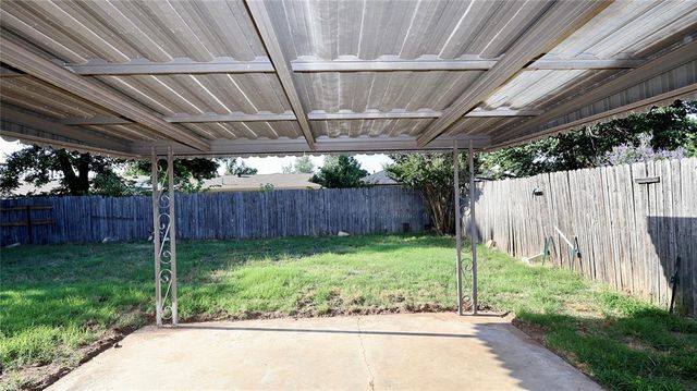 7613 NW 28th Street, Bethany, OK 73008