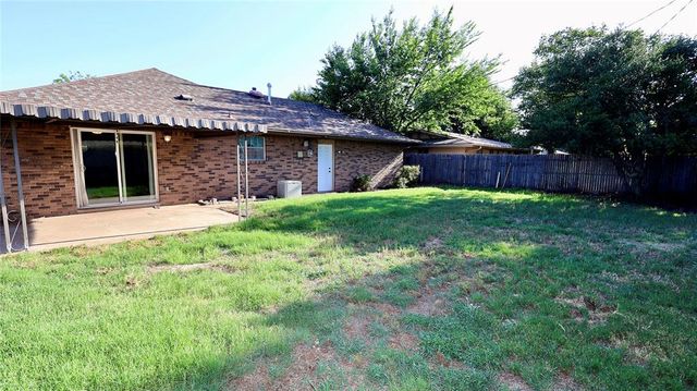 7613 NW 28th Street, Bethany, OK 73008