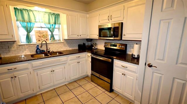 7613 NW 28th Street, Bethany, OK 73008
