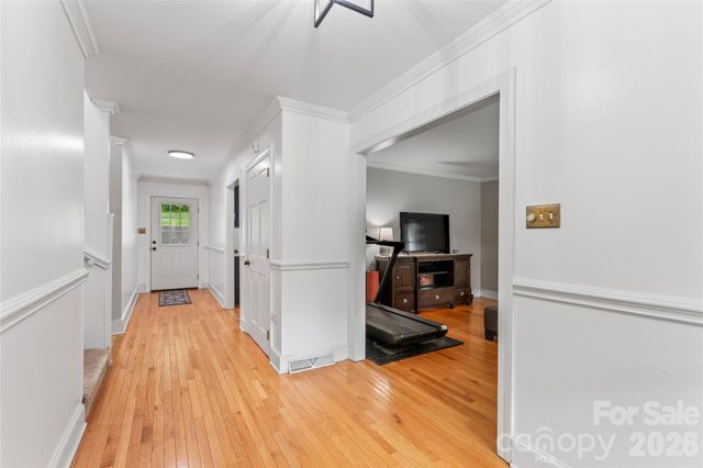 108 Brookmeade Drive, Statesville, NC 28625