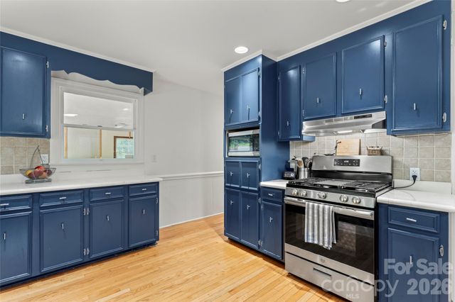 108 Brookmeade Drive, Statesville, NC 28625