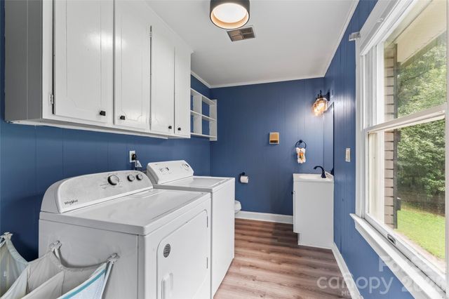 108 Brookmeade Drive, Statesville, NC 28625