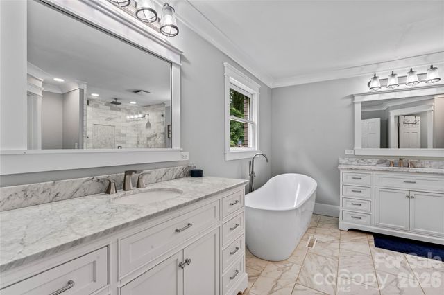 108 Brookmeade Drive, Statesville, NC 28625