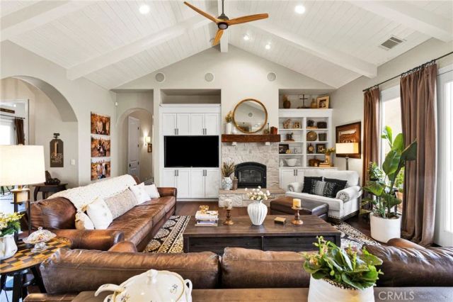 8311 Macron, Oak Hills, CA 92344