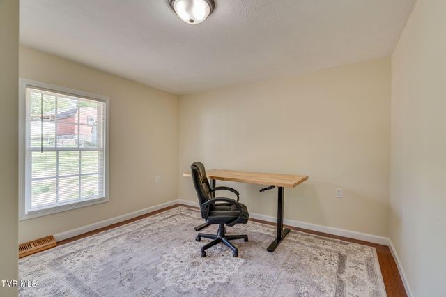 306 Hemlock Street, Mount Carmel, TN 37645
