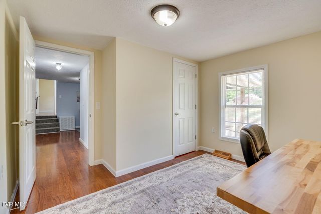 306 Hemlock Street, Mount Carmel, TN 37645