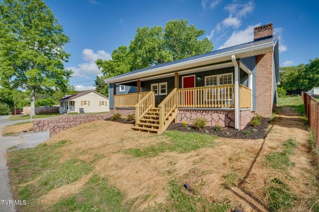 306 Hemlock Street, Mount Carmel, TN 37645