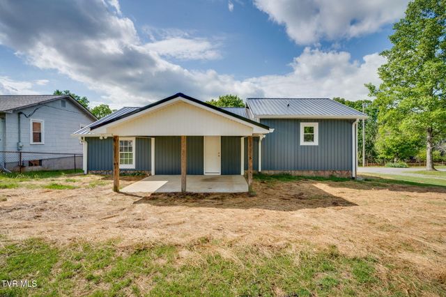 306 Hemlock Street, Mount Carmel, TN 37645