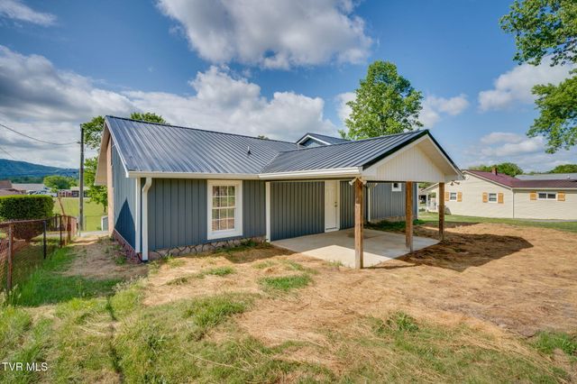 306 Hemlock Street, Mount Carmel, TN 37645