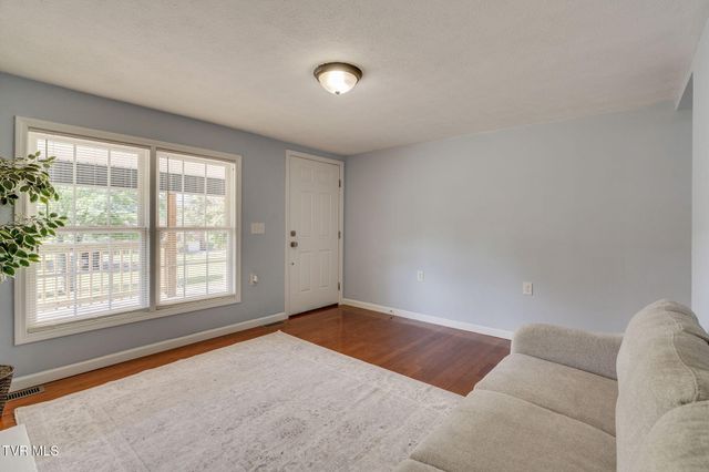 306 Hemlock Street, Mount Carmel, TN 37645