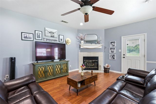 408 Sunshine Trail, Bells, TX 75414