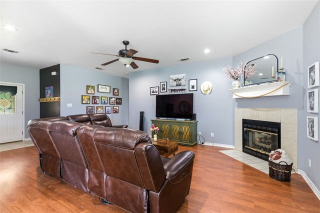 408 Sunshine Trail, Bells, TX 75414