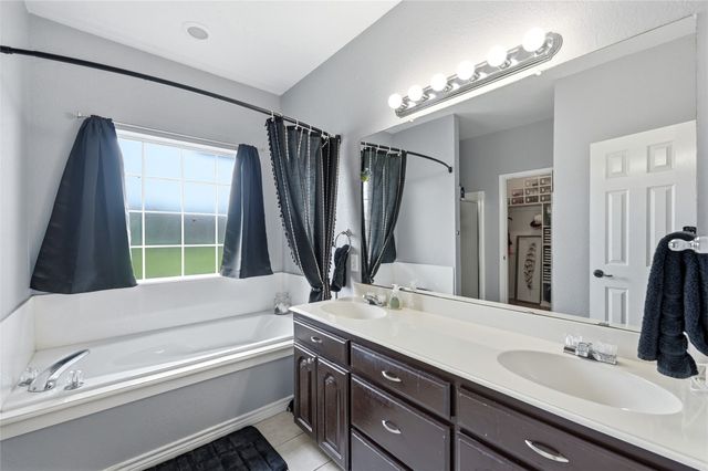 408 Sunshine Trail, Bells, TX 75414