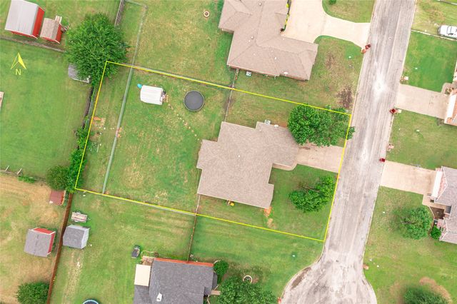 408 Sunshine Trail, Bells, TX 75414