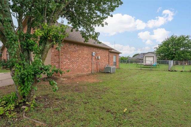 408 Sunshine Trail, Bells, TX 75414