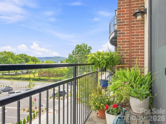 29 W French Broad Street 316, Brevard, NC 28712
