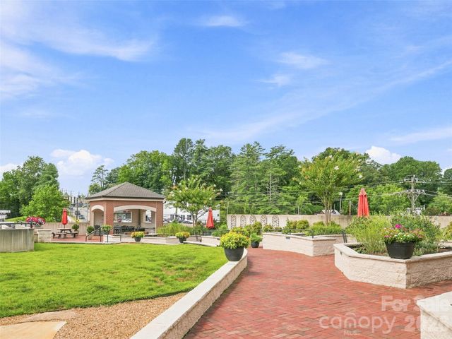 29 W French Broad Street 316, Brevard, NC 28712