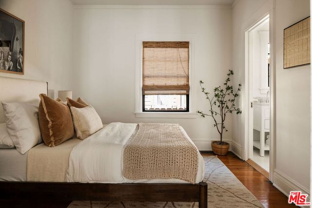 2128 W 30th Street, Los Angeles, CA 90018