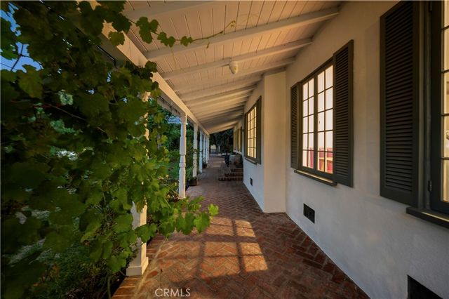 11305 Valley Spring Lane, Studio City, CA 91602