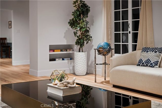 11305 Valley Spring Lane, Studio City, CA 91602