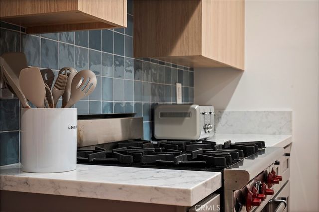 11305 Valley Spring Lane, Studio City, CA 91602