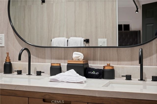 11305 Valley Spring Lane, Studio City, CA 91602