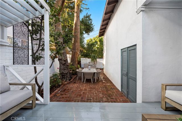 11305 Valley Spring Lane, Studio City, CA 91602