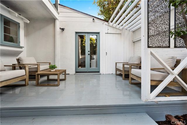 11305 Valley Spring Lane, Studio City, CA 91602