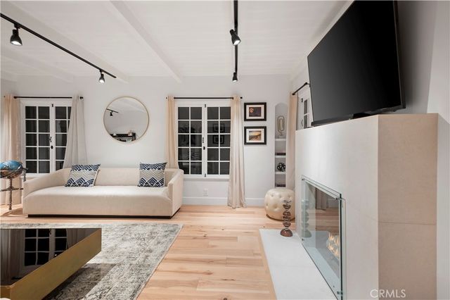 11305 Valley Spring Lane, Studio City, CA 91602