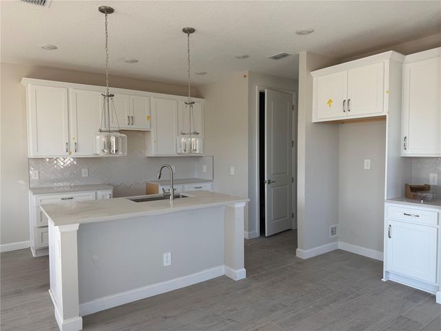 7612 DEER VALLEY CIRCLE 70, Tampa, FL 33635