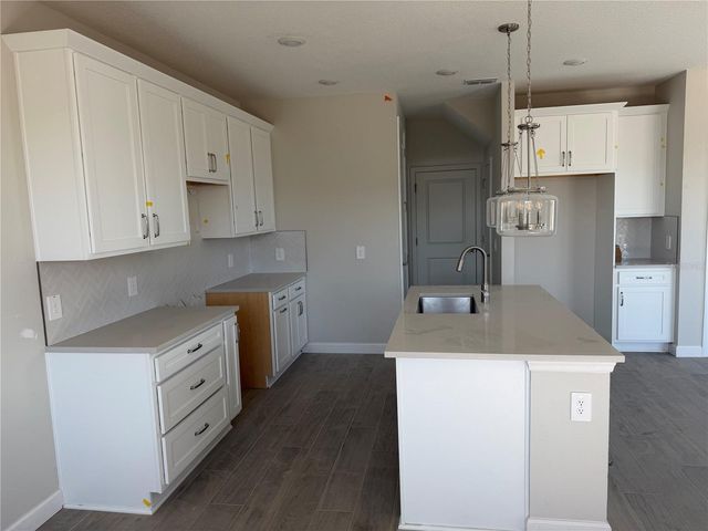 7612 DEER VALLEY CIRCLE 70, Tampa, FL 33635