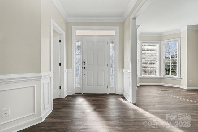 9529 Numenore Drive, Charlotte, NC 28269