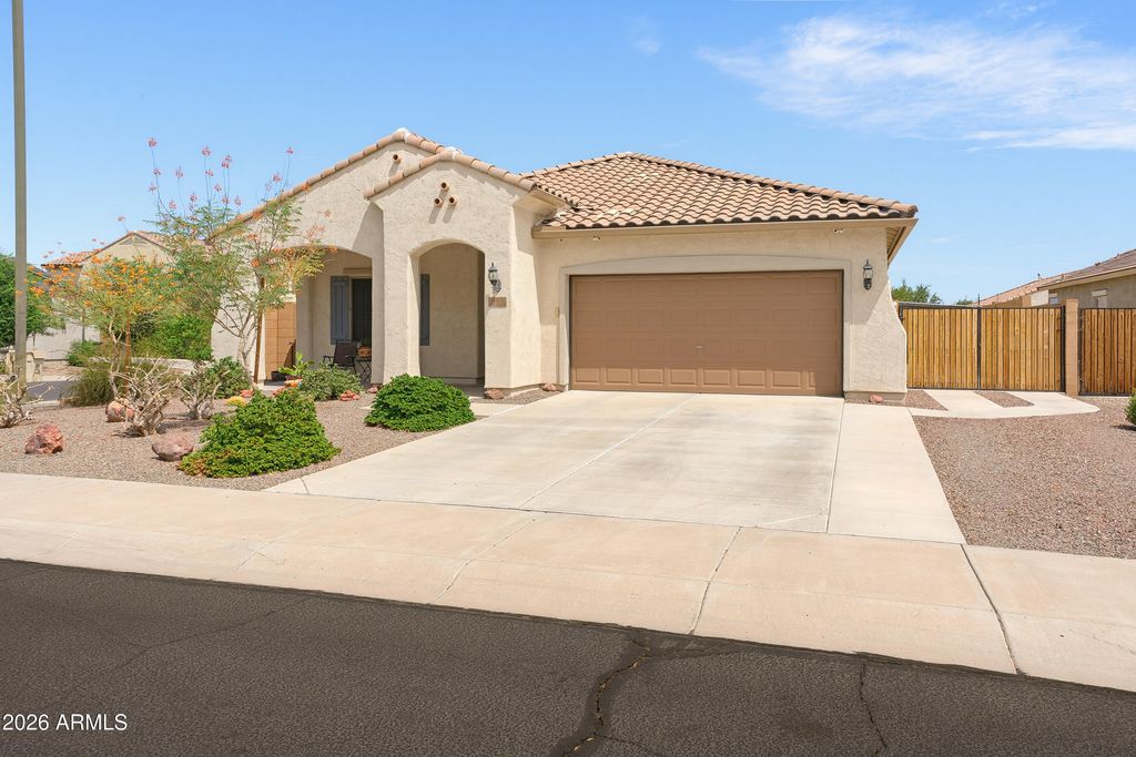 25996 W TONOPAH Drive, Buckeye, AZ 85396 — exterior