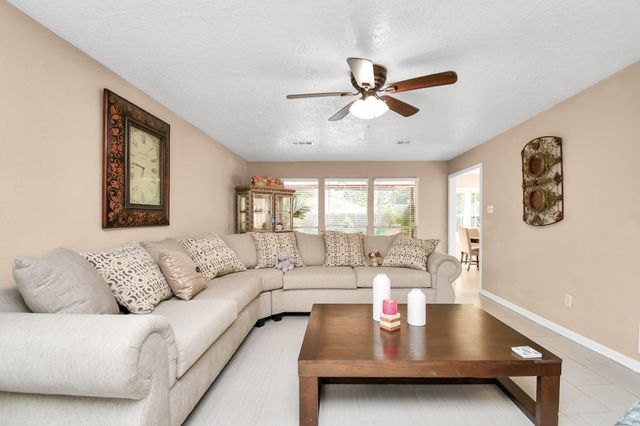 6827 La Puente Drive, Houston, TX 77083